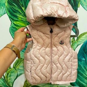 Moncler quitta hooded hood gilet vest pink girls toddler kids enfant